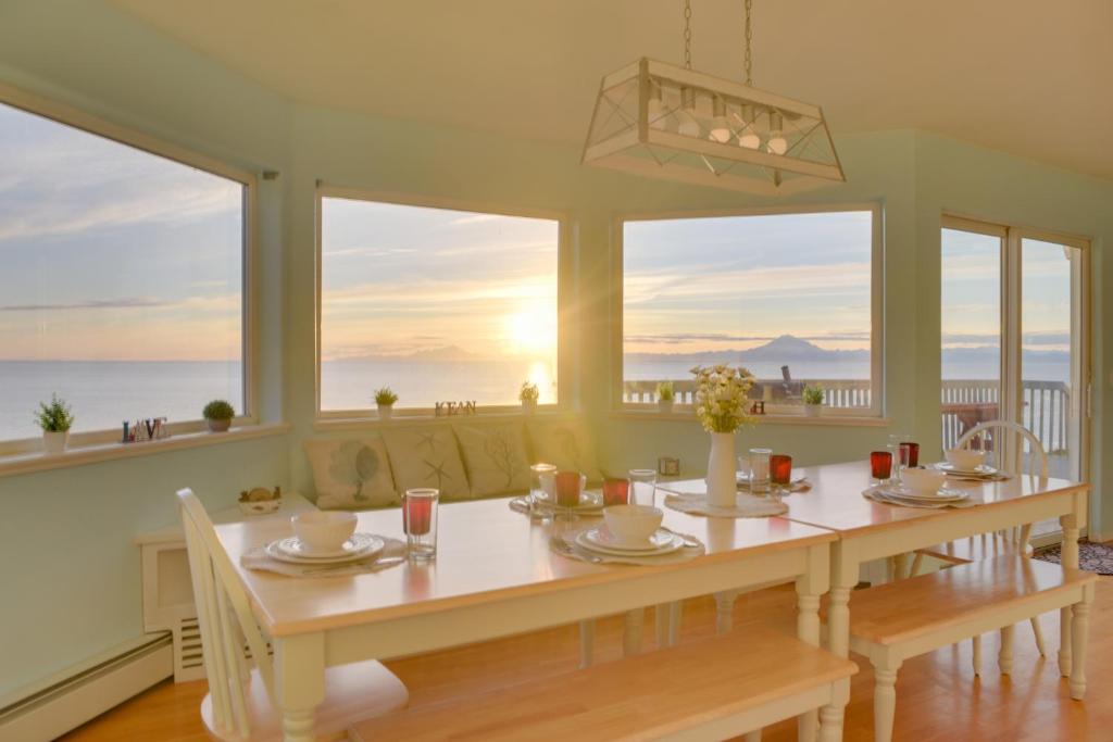 Oceanfront Kenai Villa with Fireplace and Deck